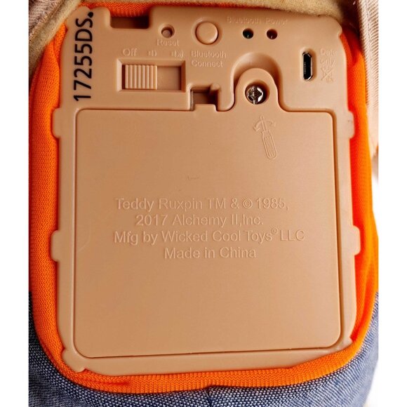Teddy Ruxpin 2017 Animated Storytelling Bear Bluetooth LCD Eyes Tested Works - Picture 9 of 9